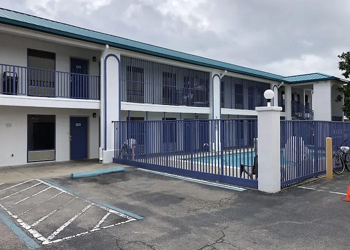 6 Pensacola, Fl - Nas Motel 2*