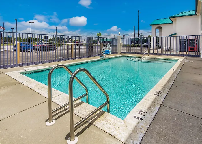 6 Pensacola, Fl - Nas