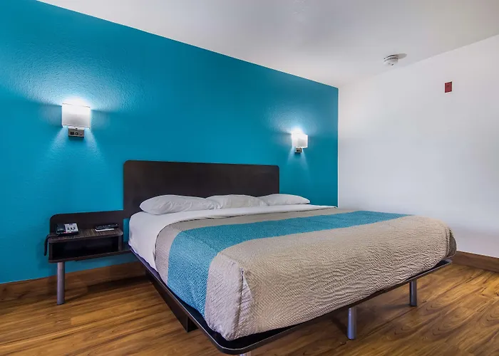 Motel 6 Pensacola, Fl - Nas