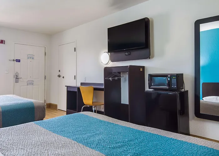 Motel 6 Pensacola, Fl - Nas Pensacola